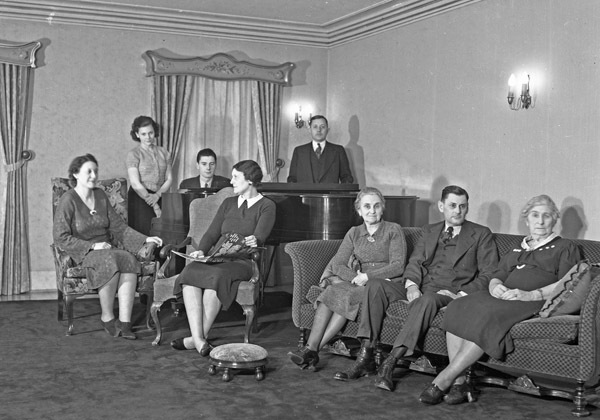 Reuter Group-U, Family 8
