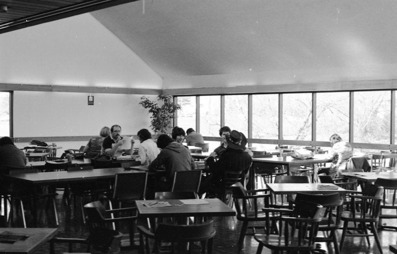 1983 Hoke Hall Cafeteria 03