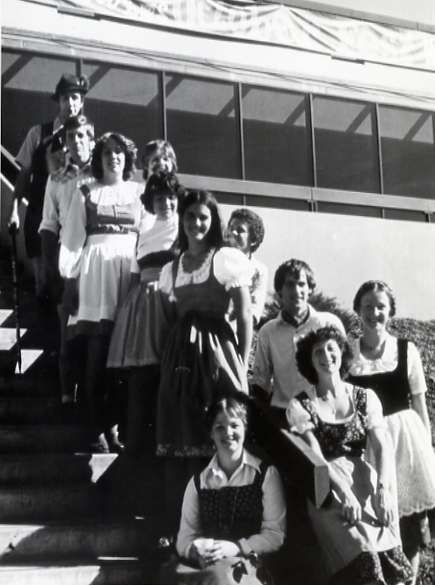 80's Festival, Folk Dancers