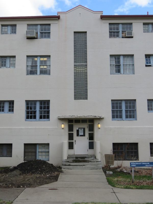 Dorian and Hunt Hall 90