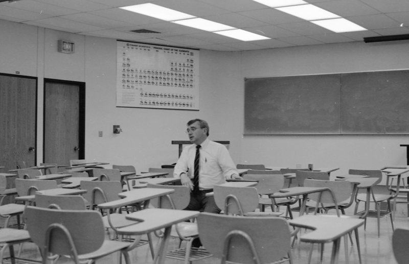 1987 Employees, Meeting 01