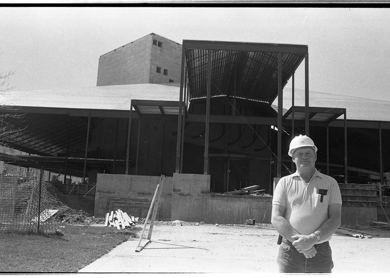 1989 Loso Hall Construction 06