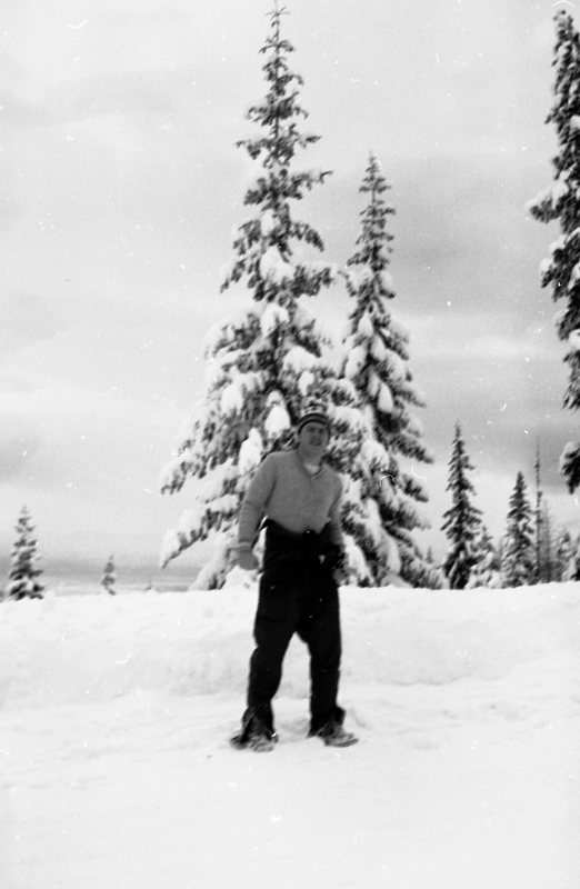 1981 Outdoor Program, Hiker 03