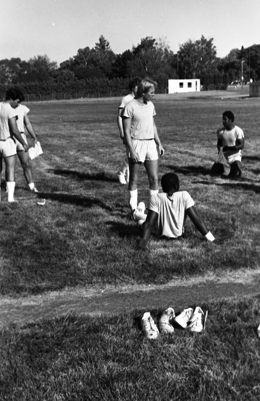 1982 Football Shoe Supply 05
