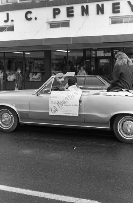 1985 Octoberfest Parade, Car 03