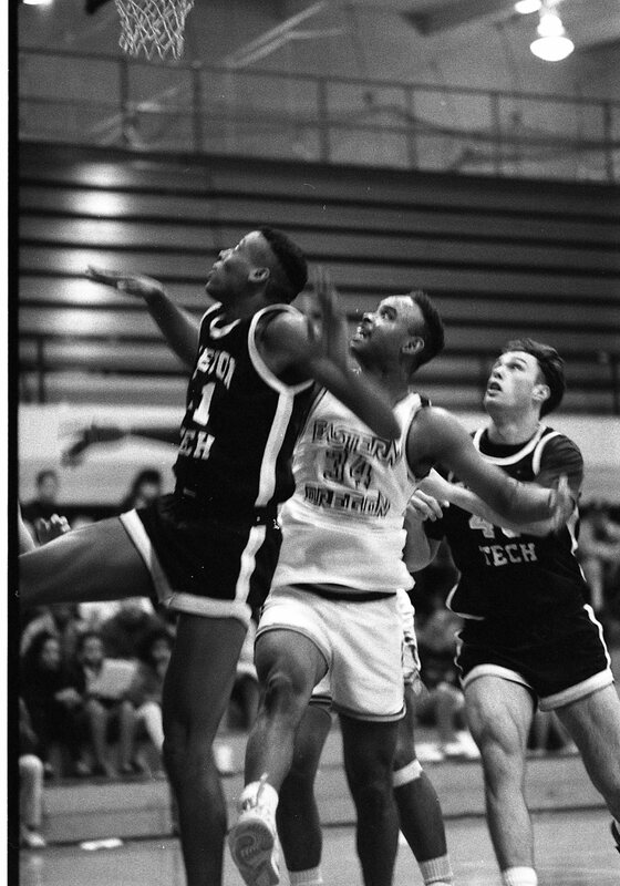 1991 Men's Basketball Action, Oregon Tech at EOSC 03