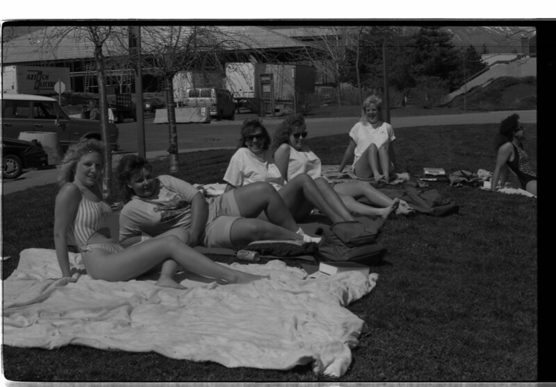 1989 Students, Outdoors 35