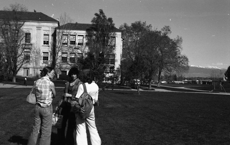 1981 Students, Outdoors 07