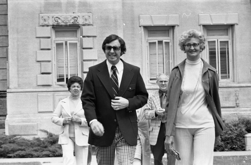 1974 Employees, Walking 06