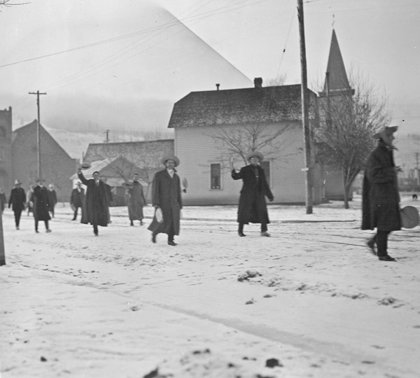 La Grande Parade, Elk's 6