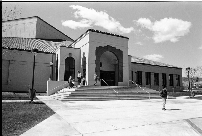 1991 Students, Walking 23