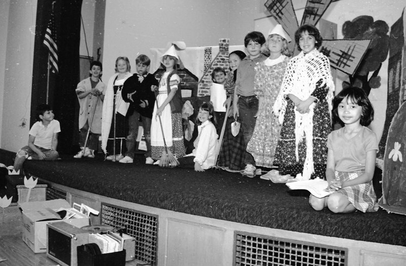 1987 Ackerman Elementary School, Skit 05