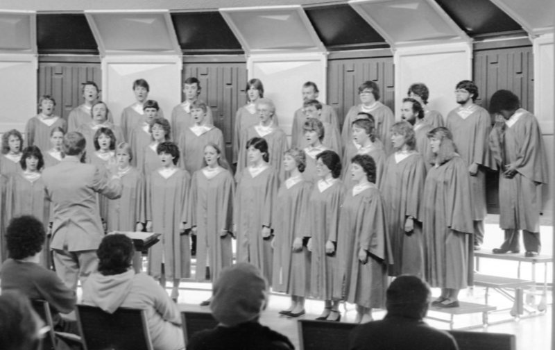 1983 Choir 01