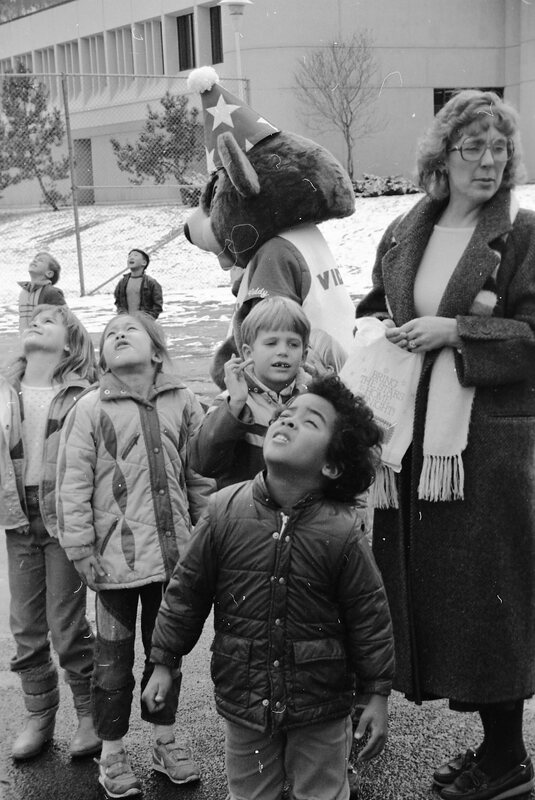 1986 Ackerman Elementary School,  Balloons 15