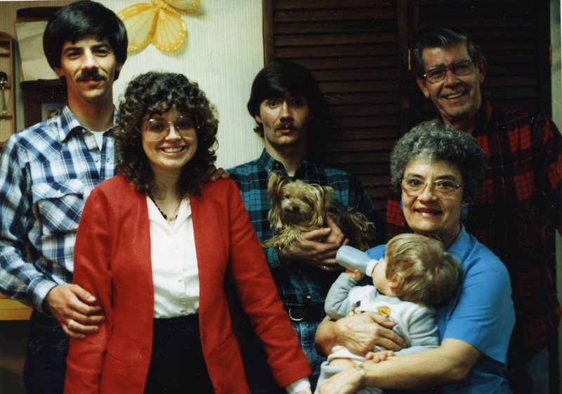 1987 Alumni Family