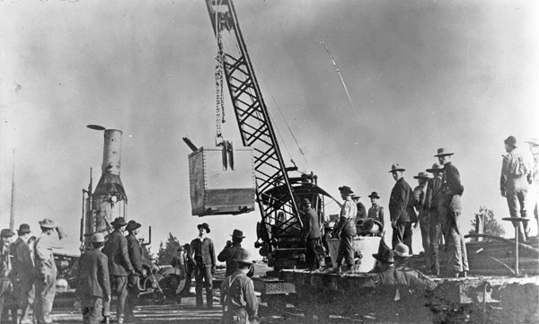 Elgin, Unloading Machinery