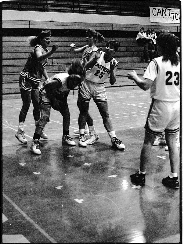 1991 Women's Basketball Action, Lewis &amp; Clark at EOSC 03