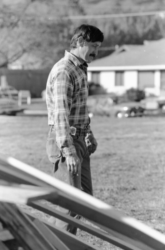 1987 Homecoming Bonfire Set-up 07