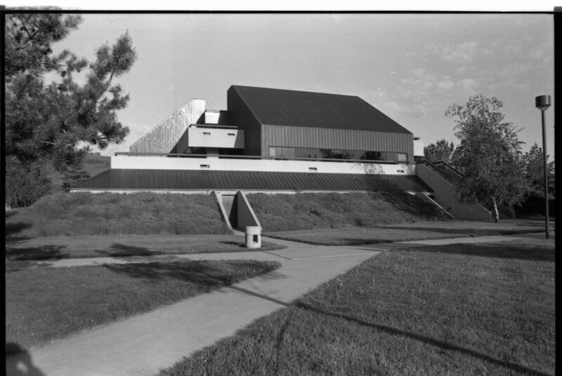 1989 Hoke Hall 01