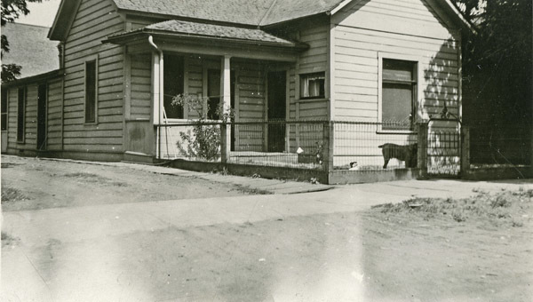 La Grande Home, Riley 3