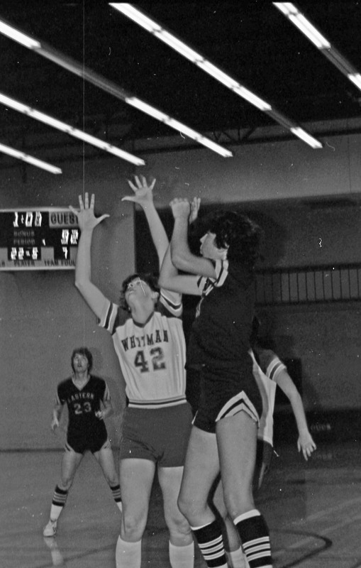 1984 Women's Basketball Action, EOSC vs. Whitman 03
