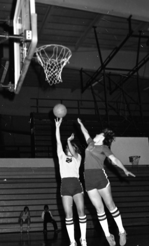1979 Women's Basketball Action 05