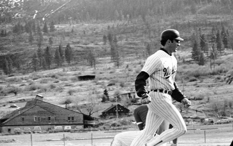 1974 Baseball Action 17