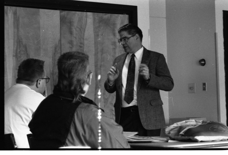 1990 New Student Spring Registration 01
