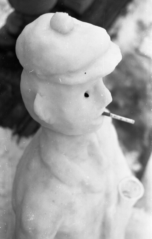 1977 8th Street Carnival, Snowman 02