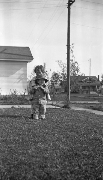 Reuter, Bob & Friend 9