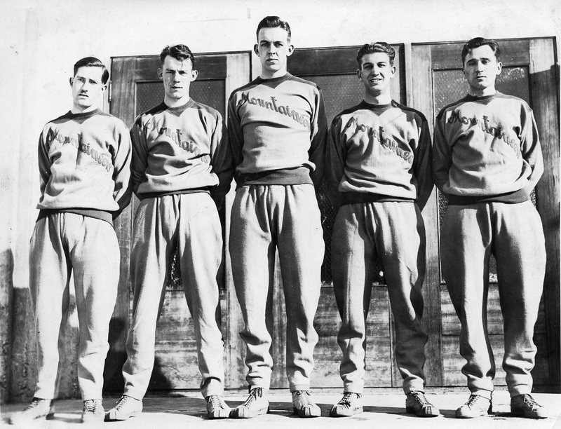1932 Basketball Squad 1