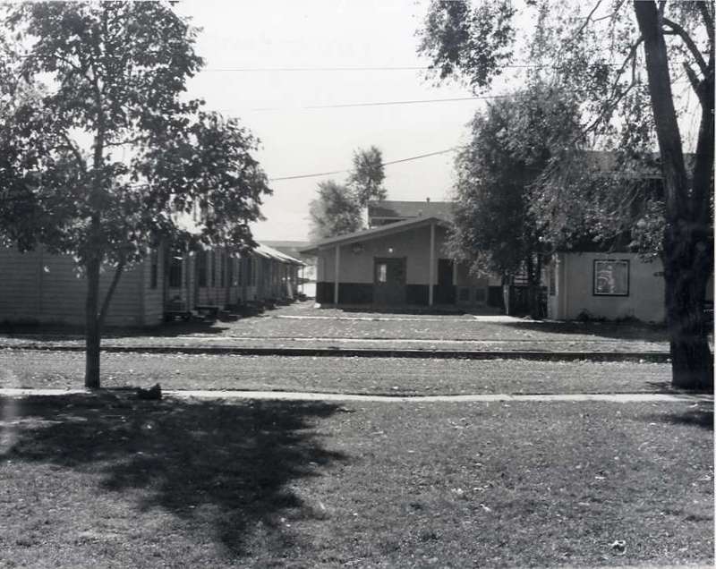 1980 Eocene Courts 01