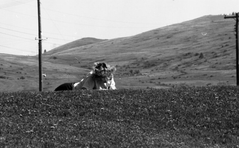 1985 Students, May Outdoor Candid Shots 16