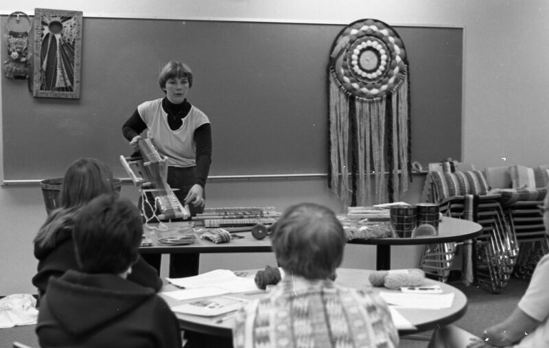 1978 Grande Ronde Mini College, Weaving 05