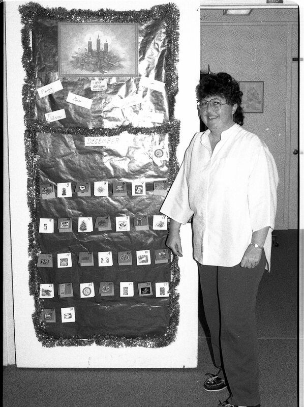 1990 Employees, Christmas Decorations 10
