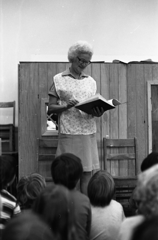 1981 Ackerman Elementary Presentation 03
