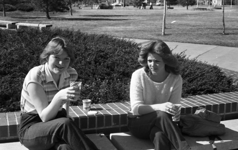 1981 Students, Outdoors 02