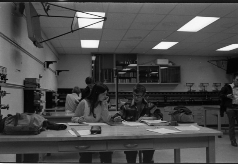 1976 Classroom, Kinematics 01