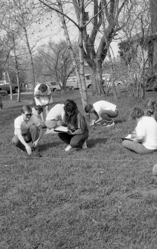 1987 Science, Biology Students in April 03