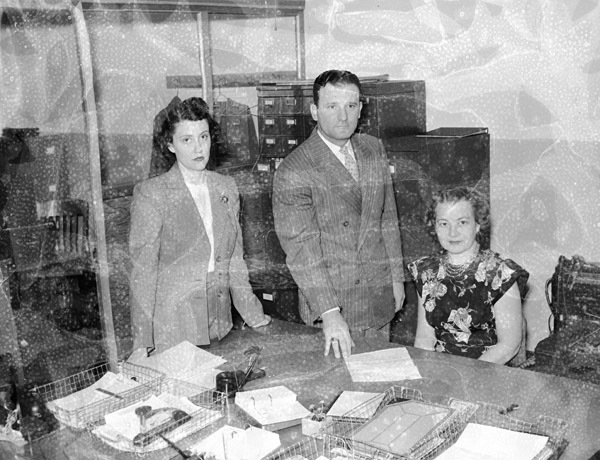 1949-50 Employees, Office 3