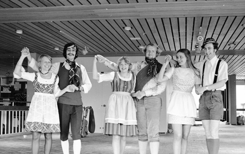 1975 Octoberfest, German Club Dancers 02