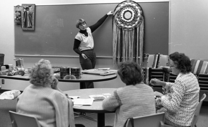 1978 Grande Ronde Mini College, Weaving 03