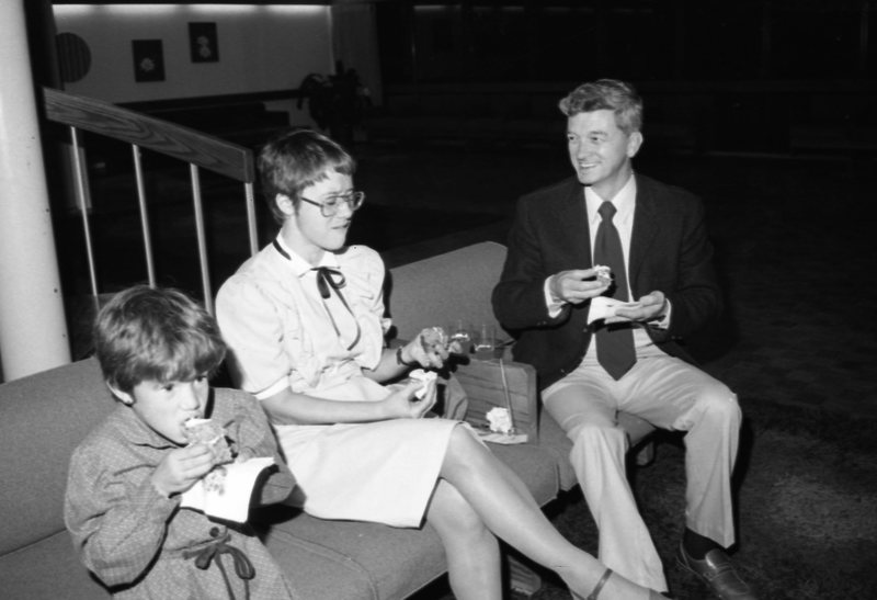 1986 Awards Assembly, Reception 03
