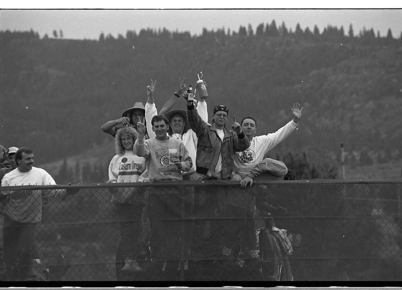 1991 Football, Western Washington University at EOSC, Fans 01