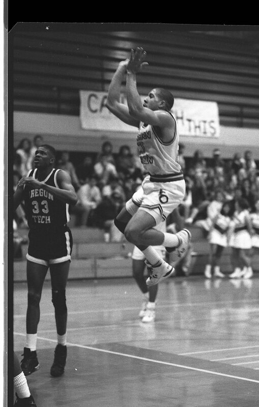 1991 Men's Basketball Action, Oregon Tech at EOSC 07
