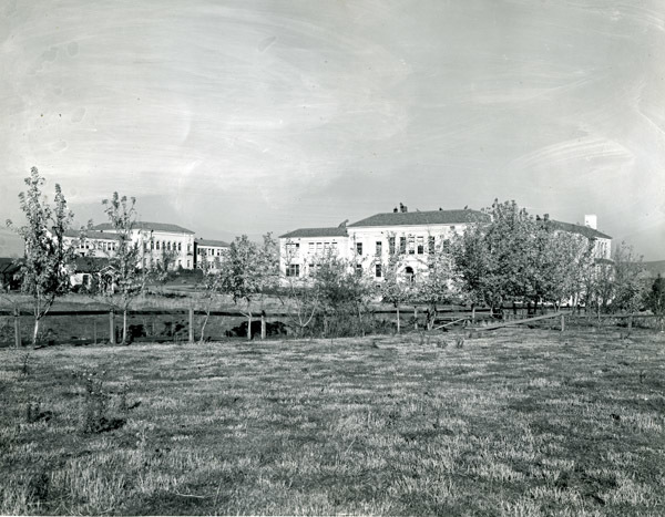 40's Campus 4