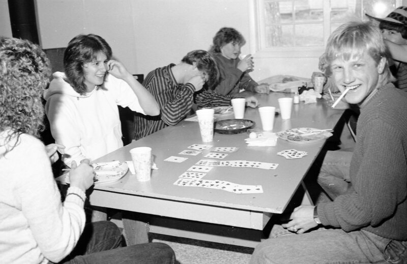 1985 Student Activities Retreat, Indoors 05