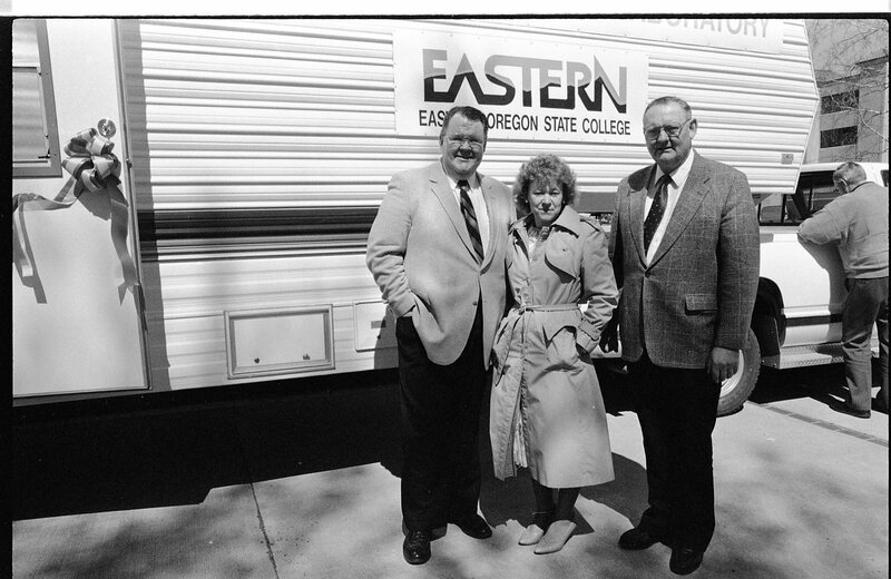 1991 Mobile Laboratory, Ribbon Cutting 02