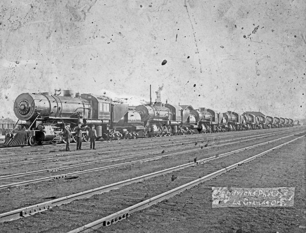 Train Engines, 2-8-0 Road