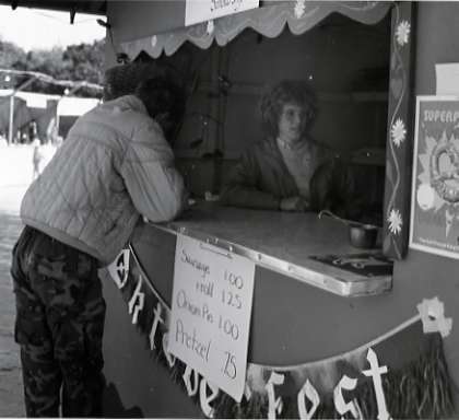 1984 Festival, Food Booth